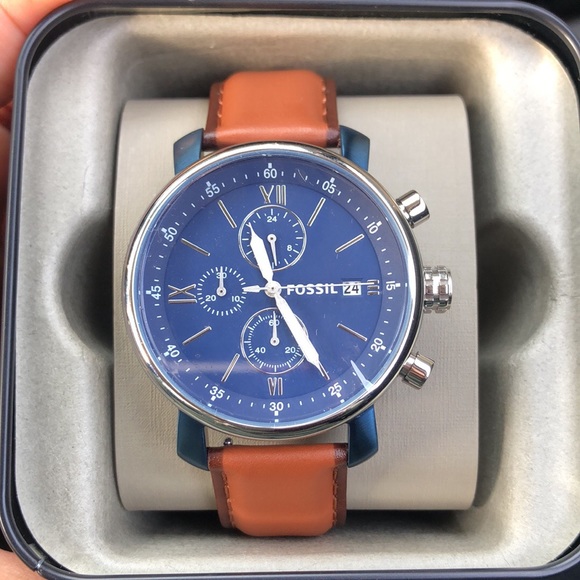 Men’s Fossil Watch - Picture 1 of 5